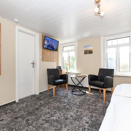 Pension Burggaststaette Heyken Нойхарлингерзиль Экстерьер фото